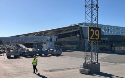 Vil du jobbe med flyrenhold i sommer?
